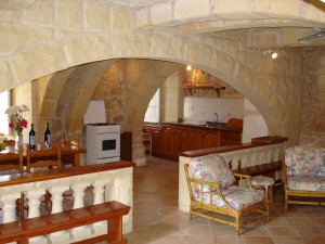 Zabetta Farmhouse Gozo kitchen and dining room